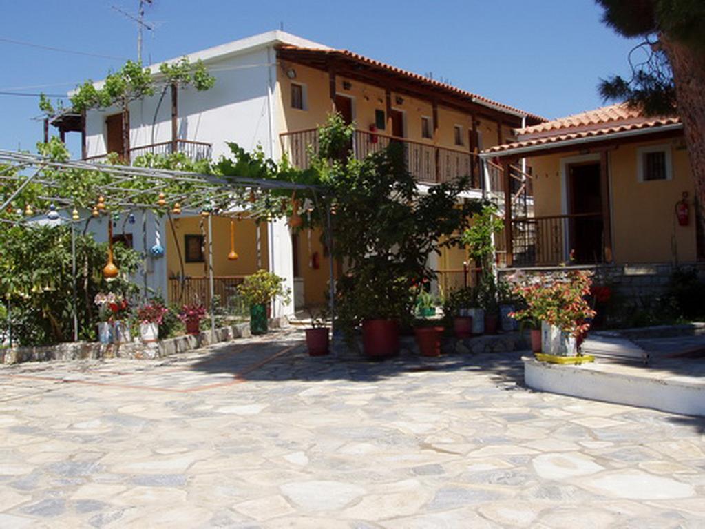 Villa Kavourakia Kolios Exterior photo